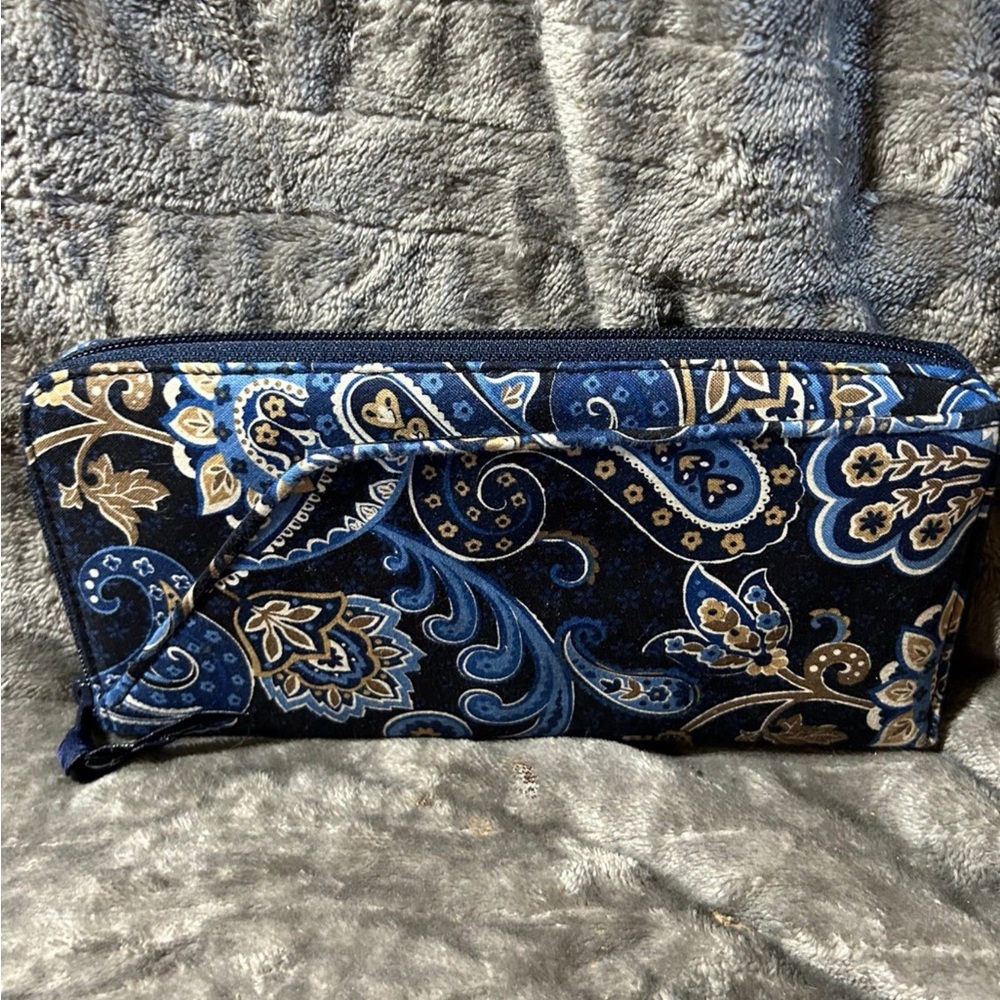 Vera Bradley Wallet Windsor Navy - Picture 1 of 4